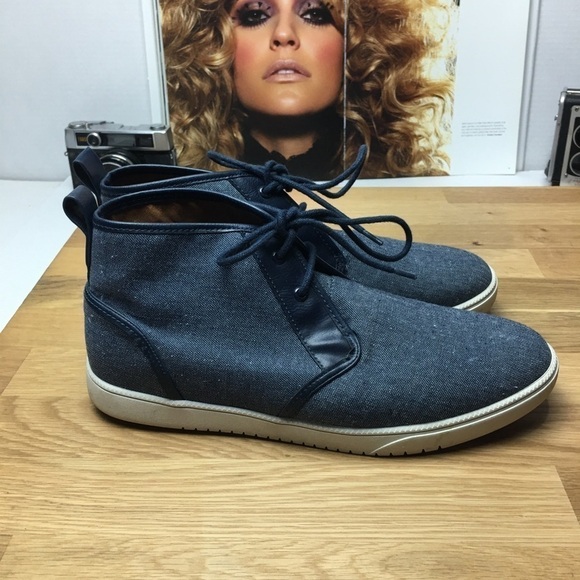 Express Shoes - Picture 2 of 9